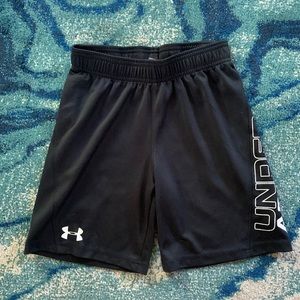 Under Armour Black Shorts, Boys Size 7